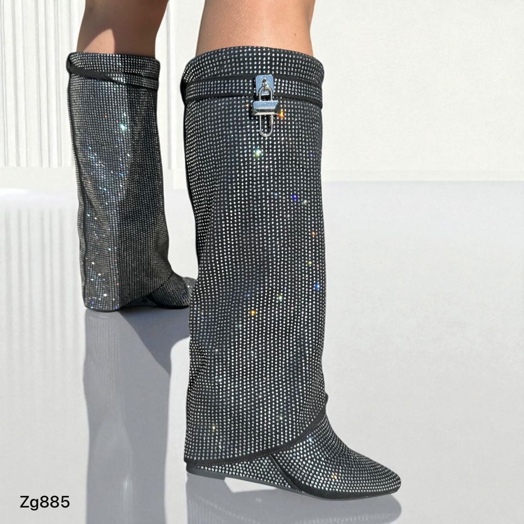 Bota caña alta negro doblez apliques plateado brillante tacon corrido 9cm BFJ8398 C-17